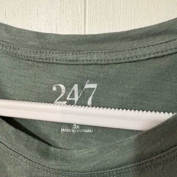 Women's Olive Short Sleeve Tee - Picture 3 of 3